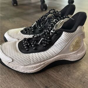 Under Armour Curry 327